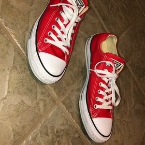 ❤️‍🔥UNISEX RED CONVERSE❤️‍🔥
